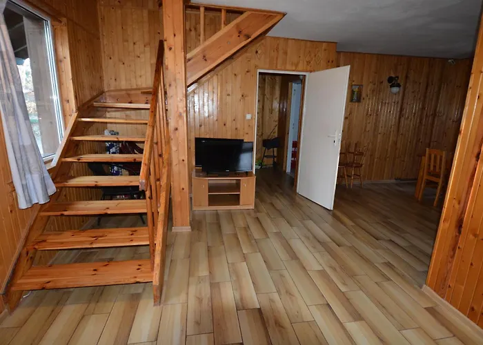 Domyletnie Dom 100m2 Z Wlasna Dzialka Nyaraló